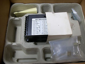 New Honeywell UDC2000 mini-pro with manual #DC200E-1-00A-100000-0
