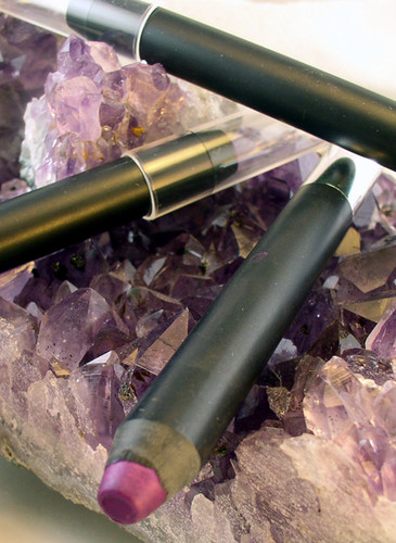 Vegan Diva Stix in Intense Violet