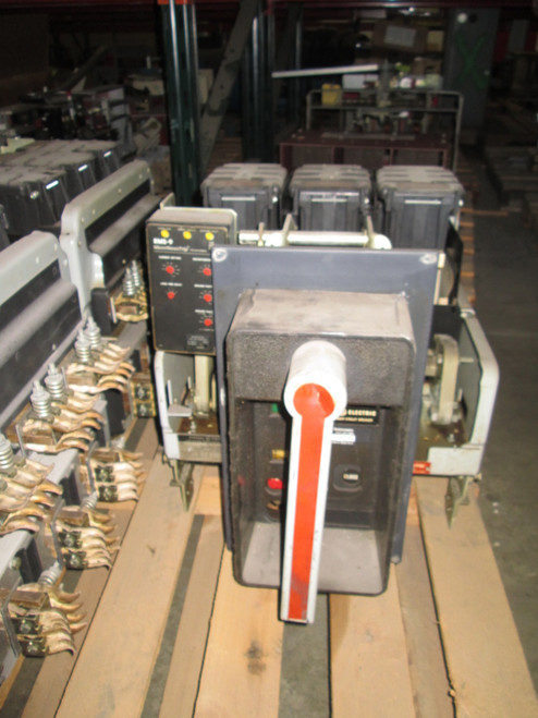 AKR-7D-50 GE 1600A MO/DO LIG Air Circuit Breaker AKR-7D-50 GE 1600A MO/DO LIG Air Circuit Breaker