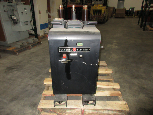 AM-2.4/4.16 100/150 GE Magne-Blast 1200A 4.76KV Air Circuit Breaker AM-2.4/4.16 100/150 GE Magne-Blast 1200A 4.76KV Air Circuit Breaker
