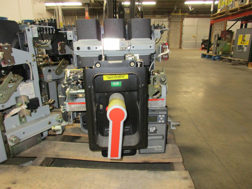 AKR-10D-30S GE 800A MO/DO LSIG Air Circuit Breaker AKR-10D-30S GE 800A MO/DO LSIG Air Circuit Breaker