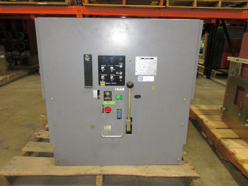 DS-840 Square D 4000A EO/DO LSI Air Circuit Breaker (Broken Seconary Disconnect) DS-840 Square D 4000A EO/DO LSI Air Circuit Breaker (Broken Seconary Disconnect)