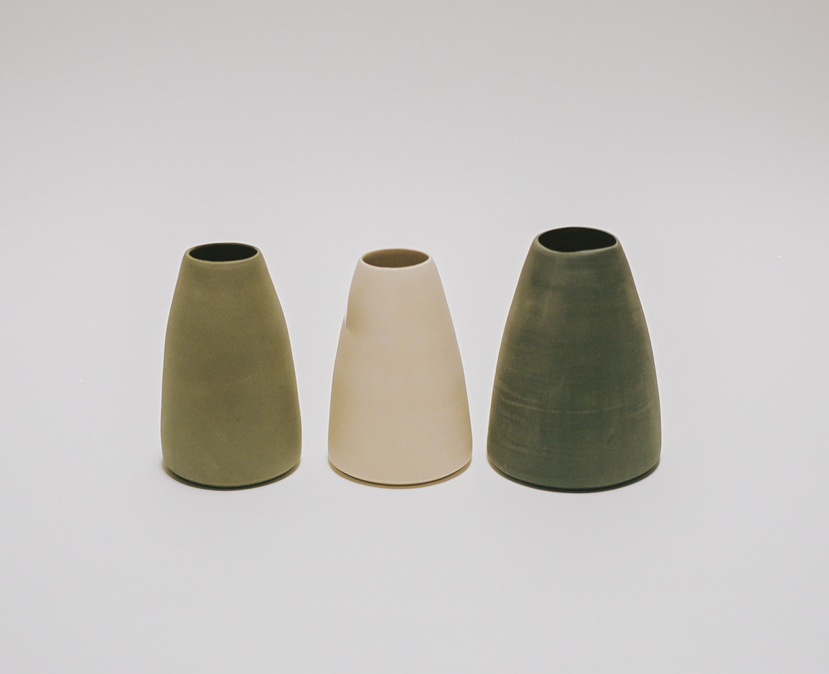 Saint Heron Ceramic Vase - Black