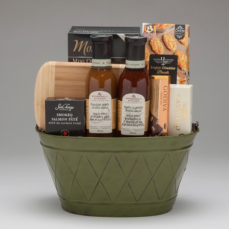 This lovely gift is filled with some of finest savoury items we can find, ideal for the foodie in your life! Cheese & crackers, two of our absolute favorite grille sauces by Stonewall Kitchen, SeaChange Smoked Salmon Pate...bon appetit!