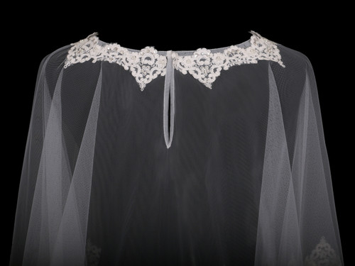 En Vogue Bridal Capelet CP1829 - Lace and beaded design En Vogue Bridal Capelet CP1829 - Lace and beaded design