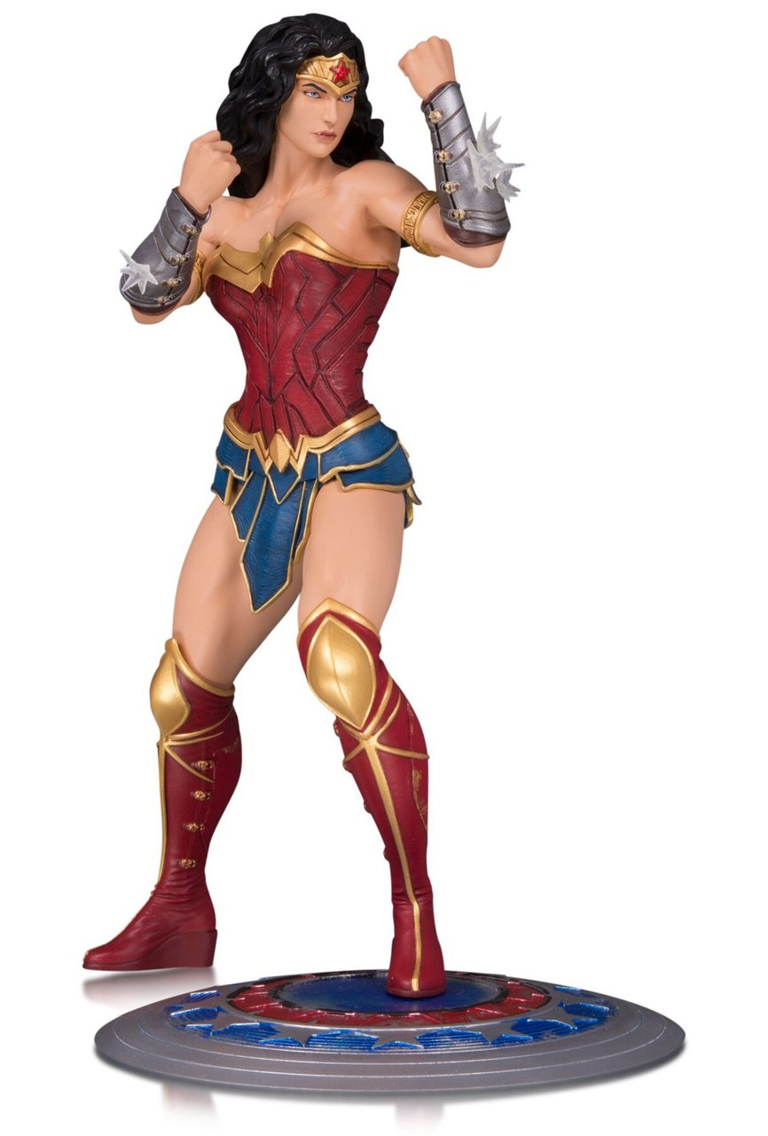 dc core wonder woman 9-inch collectible pvc statue(pre-order