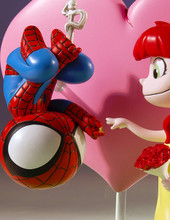 Spider-Man and Mary Jane Animated Statue