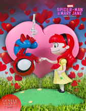 Spider-Man and Mary Jane Animated Statue