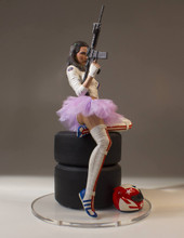Honey Trap Junior Statue