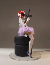 Honey Trap Junior Statue
