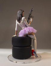 Honey Trap Junior Statue