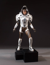 Michael Burnham in Starfleet Long-haul Space Suit Star Trek: Discovery Collector’s Gallery Statue