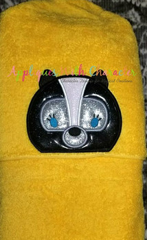 Bambie Flower Skunk Peeker Applique Design Bambie Flower Skunk Peeker Applique Design