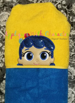 True Rainbow Peeker Applique Design True Rainbow Peeker Applique Design