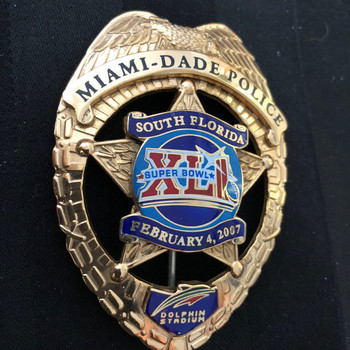 SUPER BOWL MIAMI DADE COLLECTIBLE BADGE 2007 SUPER BOWL MIAMI DADE COLLECTIBLE BADGE 2007