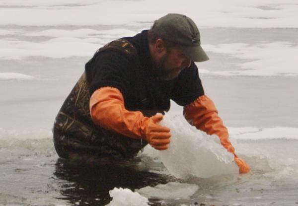 waterfowl-decoy-glove