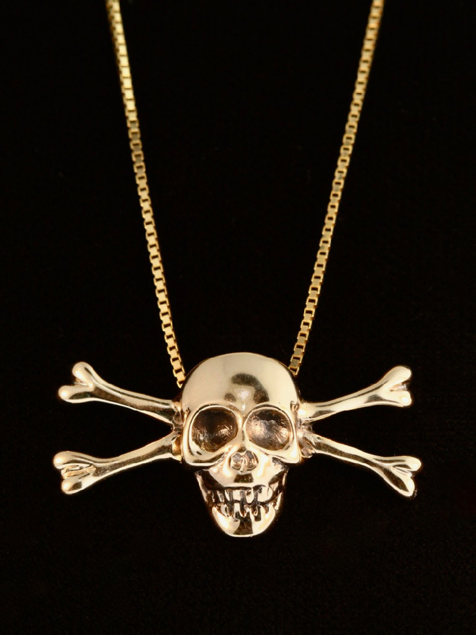 Gold skull pendant Clearance