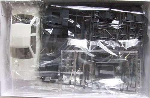 Fujimi ID-57 Toyota Trueno AE86 APEX 1/24 Scale Kit