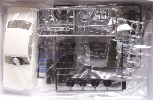 Fujimi ID-115 Nissan Skyline 2000 GT-R w/Etching 1/24 Scale Kit