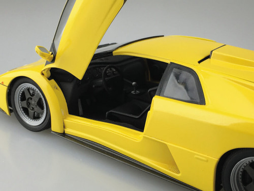 Aoshima 10501 LAMBORGHINI DIABLO GT 1/24 scale kit