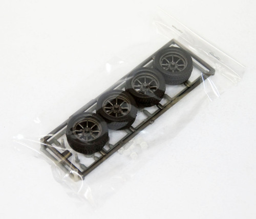 Fujimi TW22 RS Watanabe Wheel & Tire Set 17 inch 1/24 Scale Kit