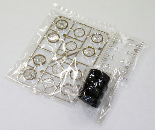 Fujimi TW24 Boranni Wire Wheel & Tire Set 15 inch 1/24 Scale Kit