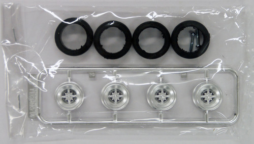 Fujimi TW51 Techno Phantom Wheel & Tire Set 1/24 Scale Kit