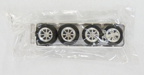 Fujimi TW52 Racing Wheel & Slick Tire Wheel & Tire Set 15 inch 1/24 Scale Kit