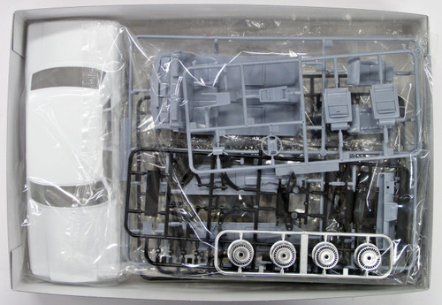 Aoshima 52266 The Model Car 18 Toyota VG45 Century L Type 1/24 Scale Kit
