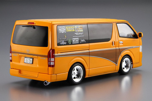 Aoshima 52372 Hot Company TRH200V HIACE '12 1/24 scale kit