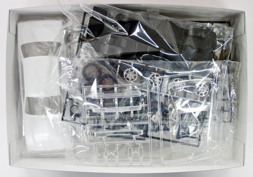Aoshima 52341 The Model Car 28 Nissan HC33 Laurel Medalist CLUB L '91 1/24 Scale Kit