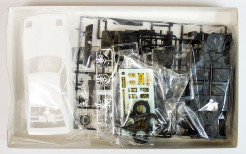 Arii Owners Club 1/24 09 1982 Celica Supra 1/24 Scale Kit (Microace)