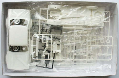 Fujimi ID-163 Nissan Skyline GT-R KPGC10 Semi Works 1/24 Scale Kit