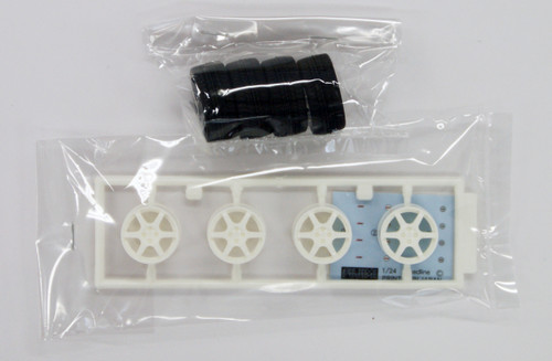 Fujimi TW68 speedline COMPE-2 Wheel & Tire Set 17 inch 1/24 Scale Kit