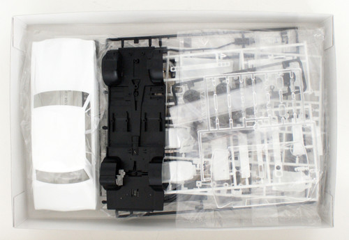 Aoshima 53461 The Model Car 45 Nissan PGC10 Skyline 2000GT-R '70 1/24 scale kit