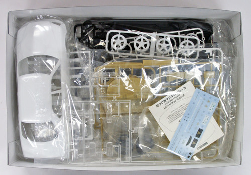Aoshima 53546 Auto Couture UCF21 Celsior (Toyota) 1/24 scale kit