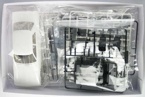 Fujimi ID-174 Nissan Skyline Japan 2000GT-EL C210 Late Version 1/24 Scale Kit