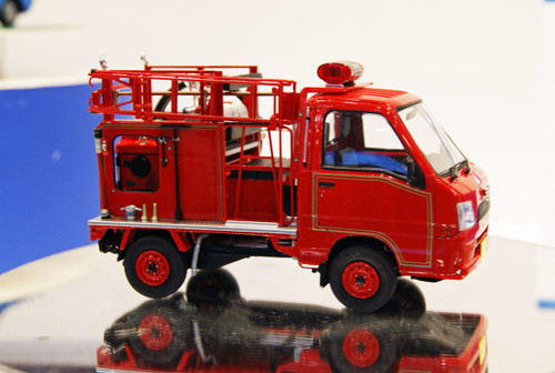 Aoshima 51429 The Model Car 50 Subaru Sambar Fire Engine 1/24 scale kit