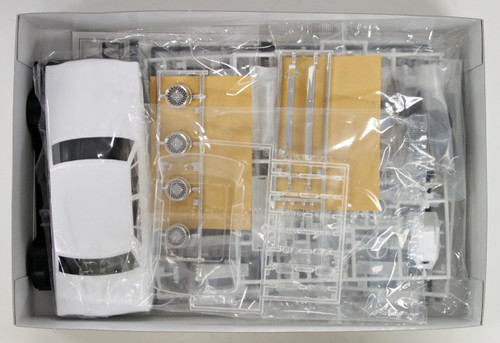 Aoshima 53478 The Model Car 46 NISSAN GC10 SKYLINE 2000GT '71 1/24 scale kit