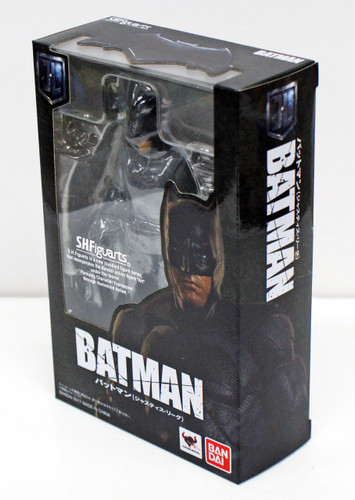 Bandai 197829 S.H. Figuarts Batman (Justice League) Action Figure