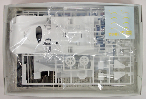 Hasegawa 20318 Nisseki Trust Porsche 962C "1991 Le Mans" 1/24 Scale Kit