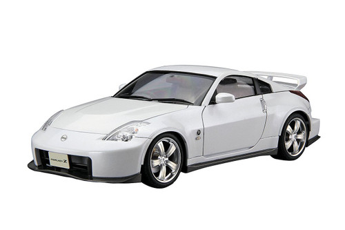 Aoshima 55229 Model Car 69 Nissan Z33 Fairlady Z Version Nismo 2007 1/24 scale kit
