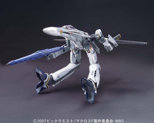 Bandai 555267 Macross VF-25S Messiah Valkyrie Ozma Type 1/72 Scale Kit