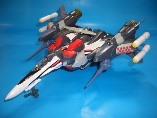 Bandai 594457 Macross VF-25F Armored Messiah Valkyrie Alto Custom 1/72 Scale Kit