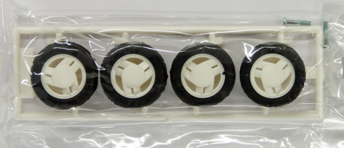 Fujimi TW02 i Speed Wheel & Tire Set 15 inch 1/24 Scale Kit