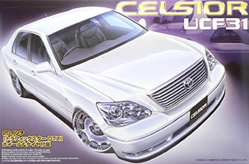 Aoshima 39762 Toyota Celsior (UCF31) Custom 1/24 Scale Kit