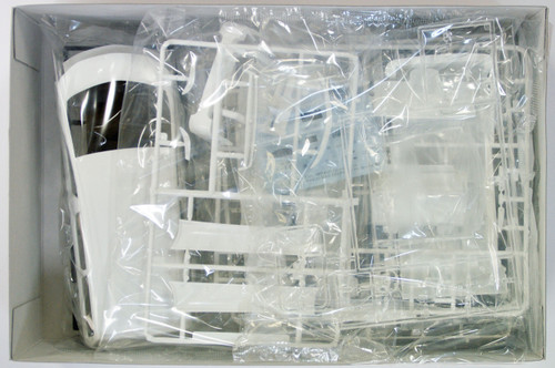 Aoshima 48535 Toyota Alphard ZX Garson D.A.D 1/24 Scale Kit