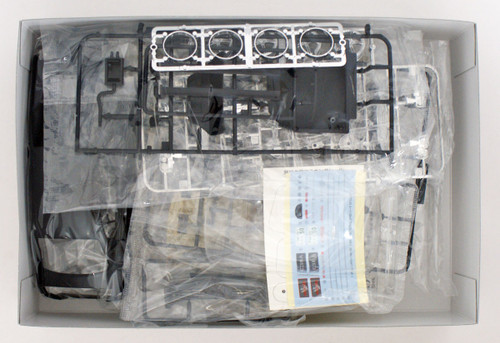 Aoshima 55779 NISSAN Mode Parfume GF50 CIMA 2001 1/24 scale kit