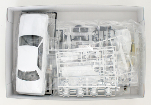 Aoshima 55953 The Model Car 87 Toyota UZS131 Crown Royal Saloon G 1989 1/24 scale kit