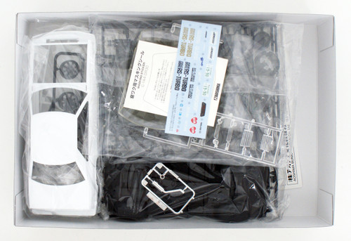 Aoshima 55793 Genesis Auto DR30 Skyline 1984 (NISSAN) 1/24 scale kit